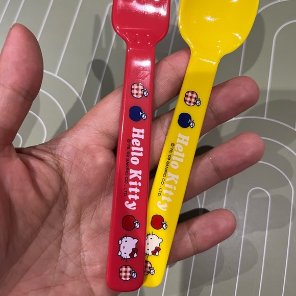 Hello Kitty Spoon and Fork Plastic Lunch Box Picnic Set Cutlery Sanrio Japan NEW - Picture 6 of 7